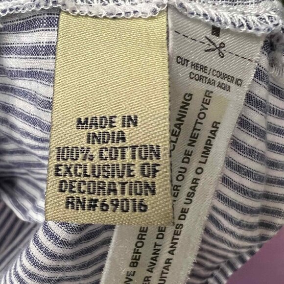 Ruff Hewn 100% Cotton Seersucker Blouse with Floral Embroidery, Size M - Picture 7 of 7